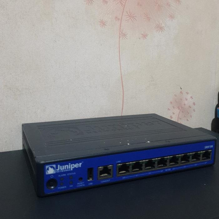 ★Juniper Networks SRXシリーズ SRX100★中古② : Juniper Networks Juniper SRX100H : パソコン・周辺機器