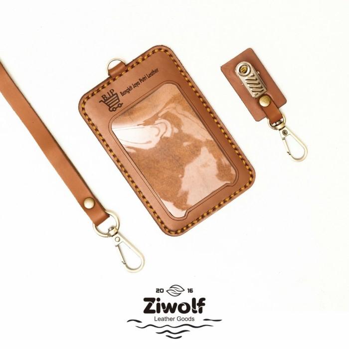Gambar id card kulit , name tag kulit , id card kulit handmade - pake klip id dari ZIWOLF LEATHER undefined Tokopedia