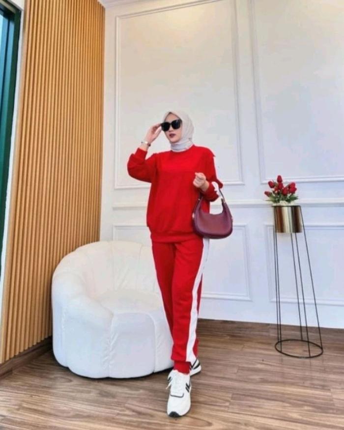 Gambar REAL!! Setelan Training Merah Putih Darah XL / Pakaian Setelan Jogger / Pakaian Agustusan / Baju 17 Agustus / Setelan Muslim Merah Putih / Seragam Panitia Lomba Agustusan / OOTD Hari Merdeka / Dirgahayu RI - MERAH FULL dari Gracecoll undefined Tokopedia