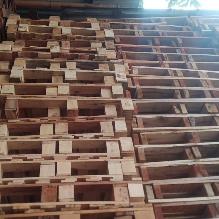 Gambar palet kayu/pallet kayu bekas/pallet kasur/kayu dudukan barang - pallet kayu, 120*80 dari tukangdrum undefined Tokopedia