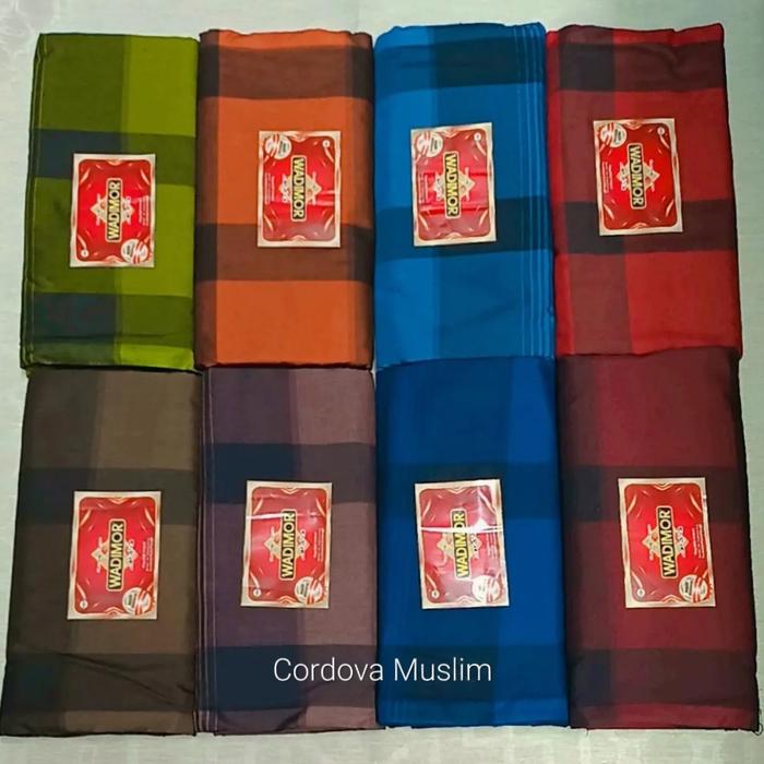 Gambar SARUNG WADIMOR KOTAK MANISE - Random dari Cordova Muslim undefined Tokopedia