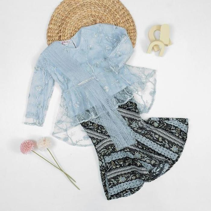 Gambar jag arda.clo BAJU SET KEBAYA BRUKAT EXSA ANAK / ROK DUYUNG SETELAN KEBAYA BROKAT ANAK /BAJU ADAT TRADISIONAL JAWA ANAK PEREMPUAN - Set silver, S (3-4thn) dari CV jag undefined Tokopedia