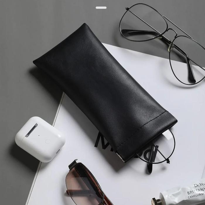 Gambar Pouch Serbaguna - Tas Koin / Tas Kosmetik / Dompet Kecil Kartu Kunci - Long Black dari movios.id undefined Tokopedia