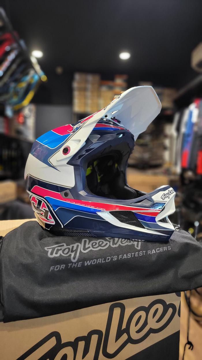Gambar HELM TLD D4 POLYACRYLITE MIPS - BLOCK BLUE dari teras MTB undefined Tokopedia