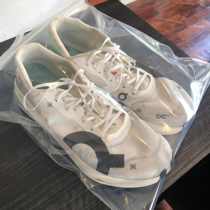 Gambar On running cloudboom echo mot vaporfly adios pro satisfy dari rundezvous undefined Tokopedia