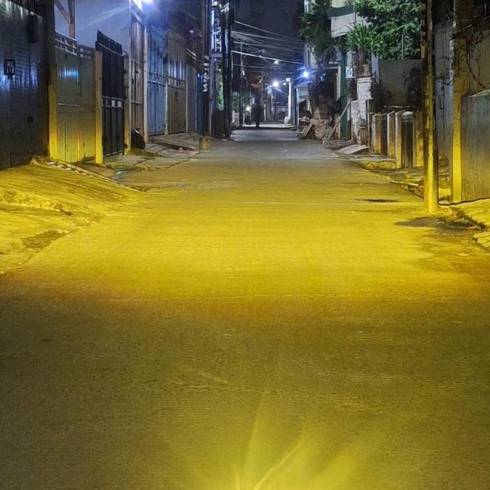 Gambar LAMPU TEMBAK D2 LASER KIPAS / LAMPU SOROT D2 LASER KIPAS CAHAYA SUPER TERANG/ LAMPU SOROT MOTOR D2 KIPAS LASER LED PREMIUM / LAMPU SOROT MOBIL / LAMPU TEMBAK LASER LED / LAMPU TEMBAK KIPAS - kuning putih, 1 LAMPU+1SAKLAR dari AGS LED undefined Tokopedia