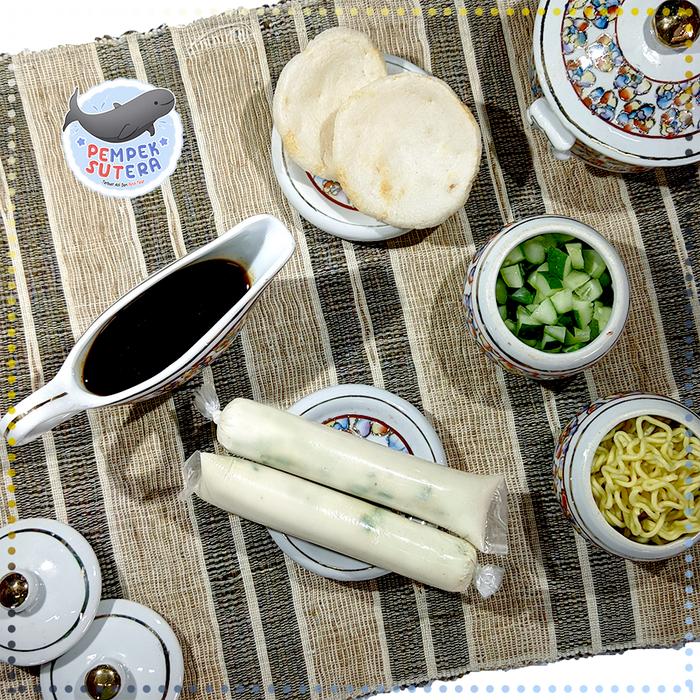 Gambar Pempek Pesut [Sutera Premium] Terbuat Asli Putih Telur Original Mix Ikan Tenggiri Telur Puyuh Satuan - Lenjer Original dari Tokocheng Official undefined Tokopedia