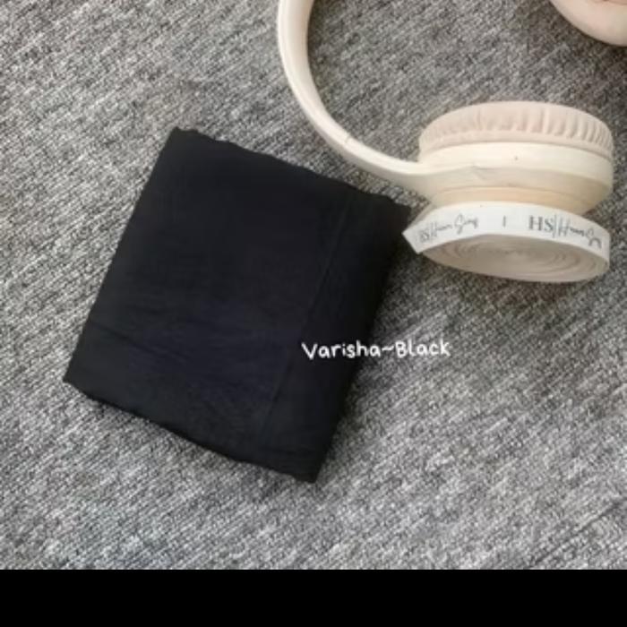 Gambar Kerudung Segiempat Paris Jadul Varisha Hijab Segi Empat Polos - V HITAM dari Cheriashopok undefined Tokopedia