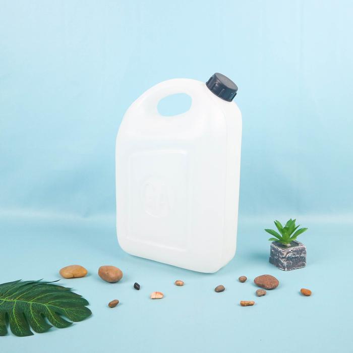 Gambar Jerigen Air Minyak Plastik 5/10/20/25/30 Liter Serbaguna Ekonomis - 5 LITER dari Formiana undefined Tokopedia