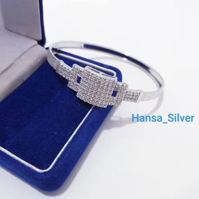 Gambar Gelang Perak Asli Tangan Wanita Silver 925 Lapis Emas Putih Bangle Bulat - Perhiasan Perak Asli dari Hansa Silver undefined Tokopedia