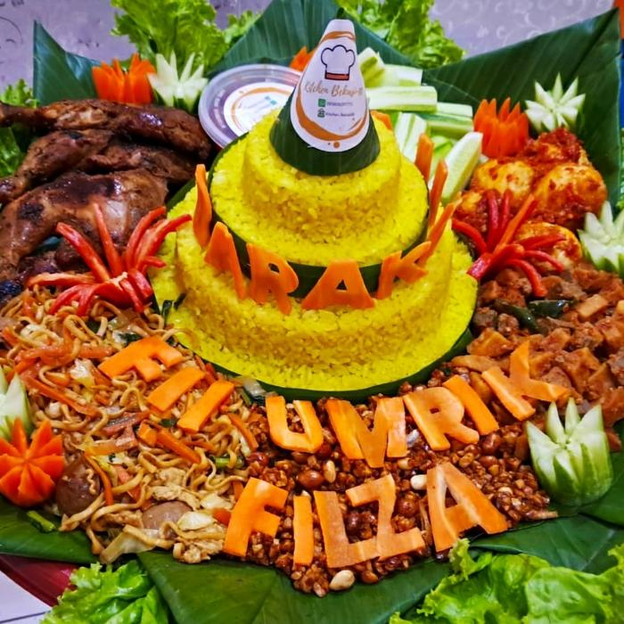 Gambar tumpeng nasi kuning 10 porsi - 5porsi Dewasa dari Kitchenbekasi88 undefined Tokopedia