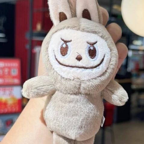Gambar Gantungan Kunci Boneka The Monsters Labubu Macaron Keychain - Khaki dari Wenzi Corporation undefined Tokopedia