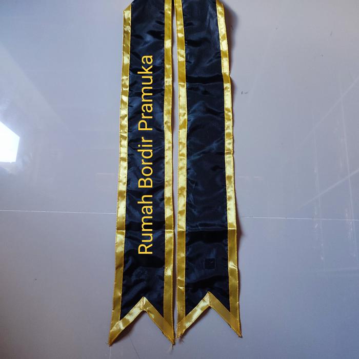 Gambar SELENDANG WISUDA SELENDANG POLOS SELNDANG LANCIP SELENDANG BIJIAN - Hitam dari Rumah bordir Pramuka undefined Tokopedia
