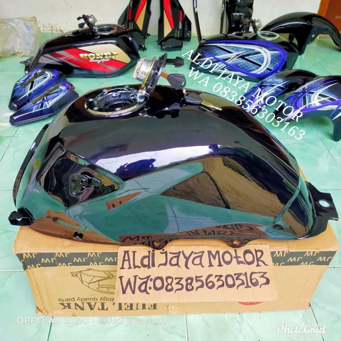 Gambar Tangki Tiger Revo tutup ninja  Anti karat kuat sudah di resin dalamnya - Hitam dari Aldijayamotorsurabaya undefined Tokopedia