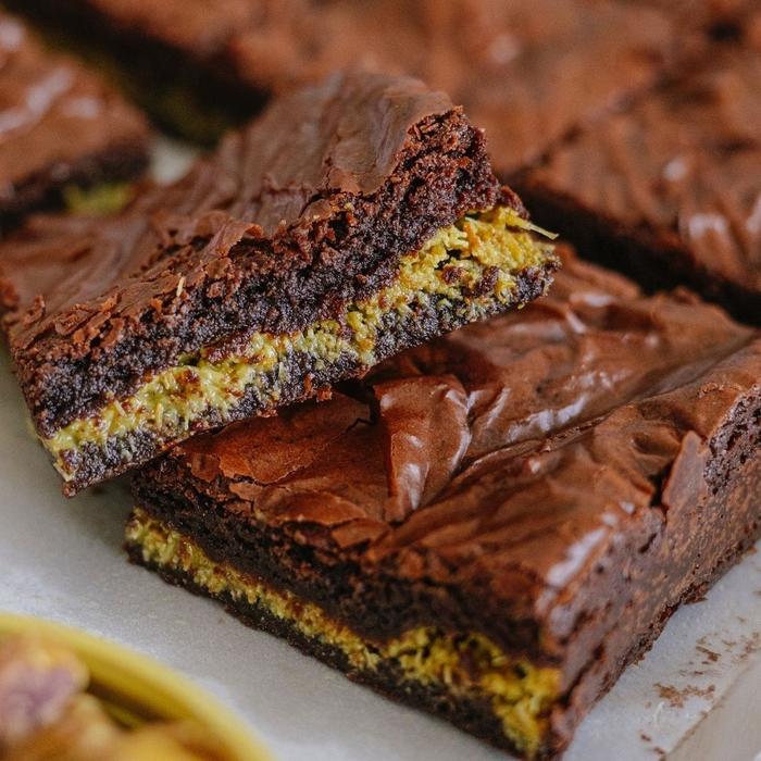 Gambar Geulis Brownies Cup-Pistachio Kunafe dari miraclenight undefined Tokopedia