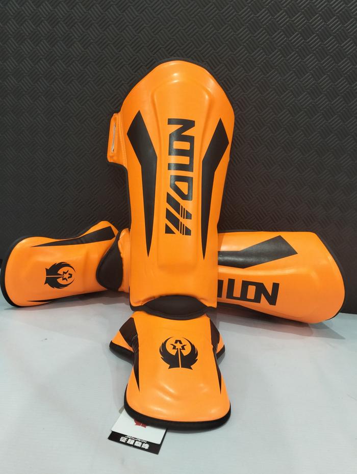 Gambar Shin Guards Muaythai Original Microfiber Wolon - Orange, L dari Adrenalix Fightware undefined Tokopedia