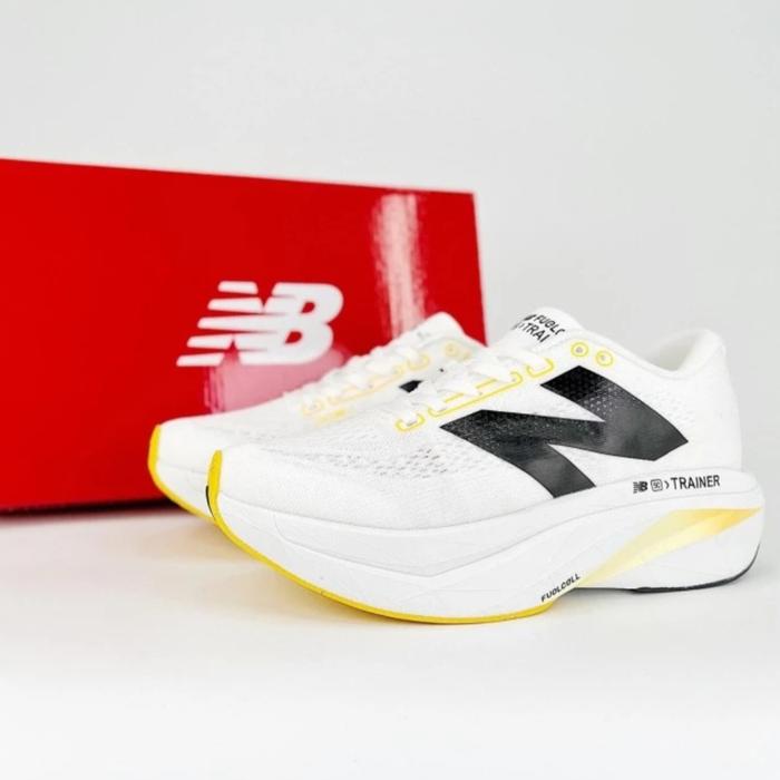 Gambar SEPATU NEW BALANCE FUELCELL SC TRAINER V3 WHITE BLACK YELLOW ORIGINAL - WHITE BLACK, 40 dari BAROKAHSTOREJKT20 undefined Tokopedia