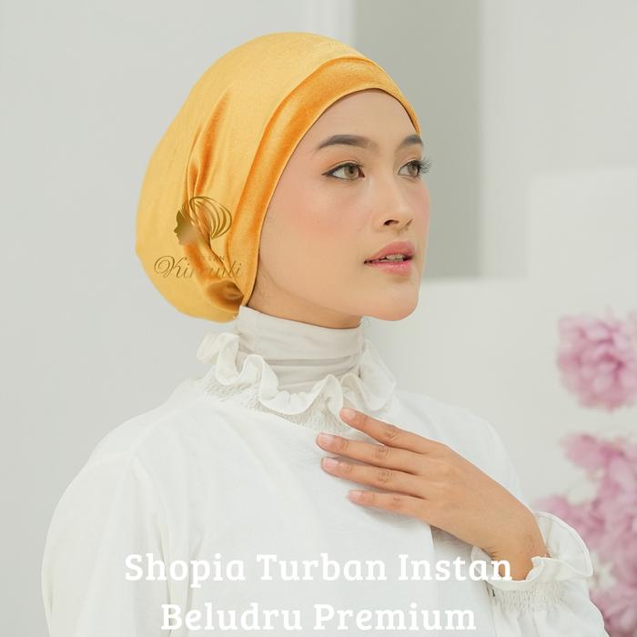 Gambar Turban Pesta - Turban Shopia Bludru Premium Part 2 - Gold/Kunyit dari turbankinanti undefined Tokopedia