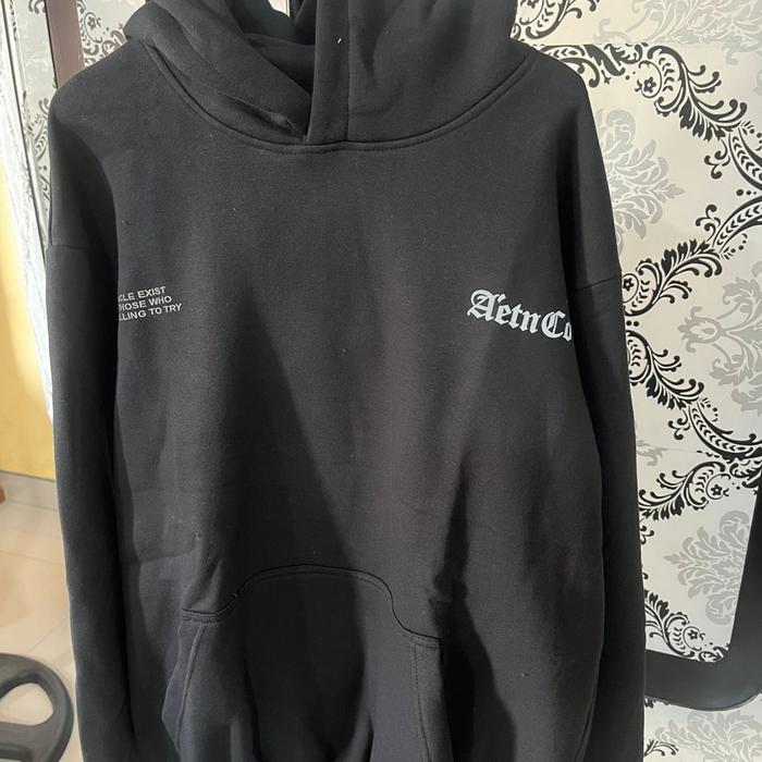 Gambar Hoodie Boxy Starboy Miracles hitam 300gsm Refletif Nyala / AETN - Hitam, M dari sanir undefined Tokopedia