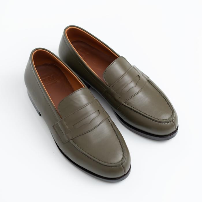 Axel Penny Loafer in Green Calf 40