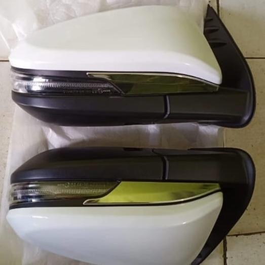 Gambar SPION TOYOTA INNOVA REBORN V VENTURER ORIGINAL 1SET - Crome dari RAYA MOTOR. undefined 5 Tokopedia