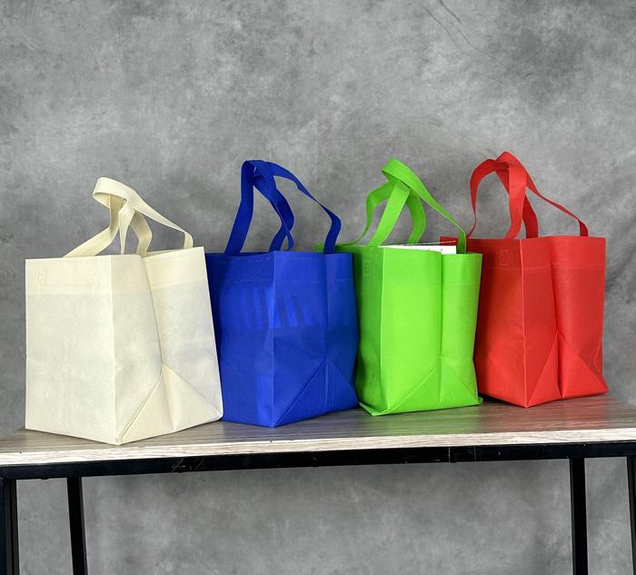 Gambar Tas Spunbond Press MURAH - Model Box Bag -  Tas Hajatan / Tas Berkat -  Kotak Nasi / Kue ukuran 18-20cm - Custom Sablon - Biru dari 3MBags undefined Tokopedia