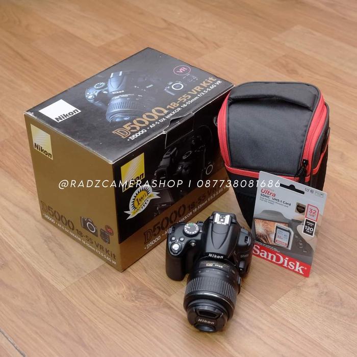 【美品】Nikon D5000 デジタル一眼レフカメラ 換えレンズ付きセット 美品】Nikon D5000 デジタル一眼レフカメラ 換えレンズ付きセット