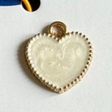 Gambar Additional Pet Charm for Pet Tag - Heart White dari Happy Paws Studio undefined Tokopedia
