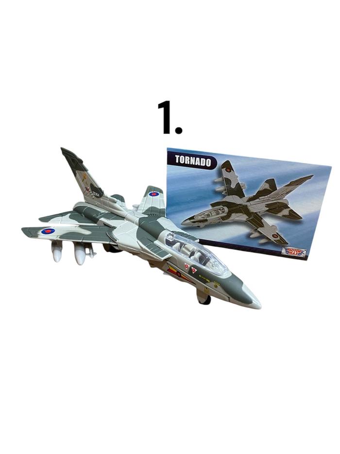 Gambar Diecast Pesawat Motormax Sky Wings 1:100 Aircraft Set 77300 - tornado dari Jiwoo Toys undefined Tokopedia