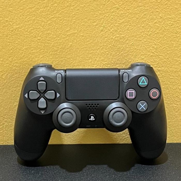 Gambar Stick PS4 Stik PS4 Dualshock 4 wireless Original - HITAM OM dari JS GAME undefined Tokopedia
