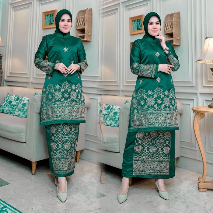 Gambar Fashion Muslim Wanita Tunik / Baju Kurung Melayu Bahan Satin Bridal Warna Dusty Pink - Hijau, M dari ROMISHOP-1 undefined Tokopedia