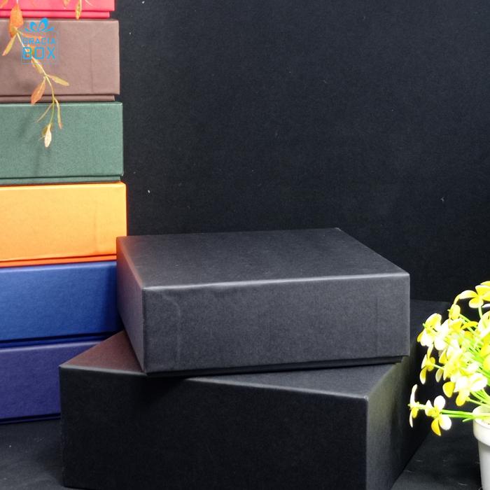 Gambar Hardbox ukuran 20 cm x 20 cm x 7 cm - Hitam, Shredd Paper dari Gracia Box Serpong undefined Tokopedia