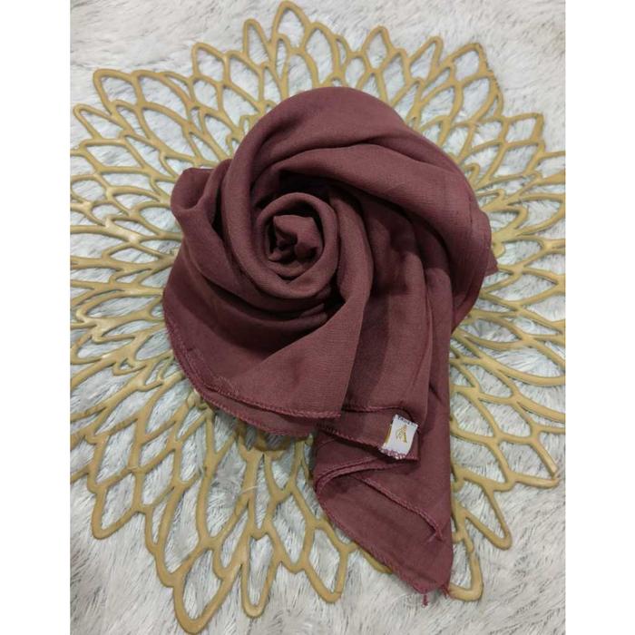 Gambar Segiempat Paris Old / Hijab Segiempat Paris Jadul Redrose Varisha - Plum Choco dari Ausya Hijab undefined Tokopedia