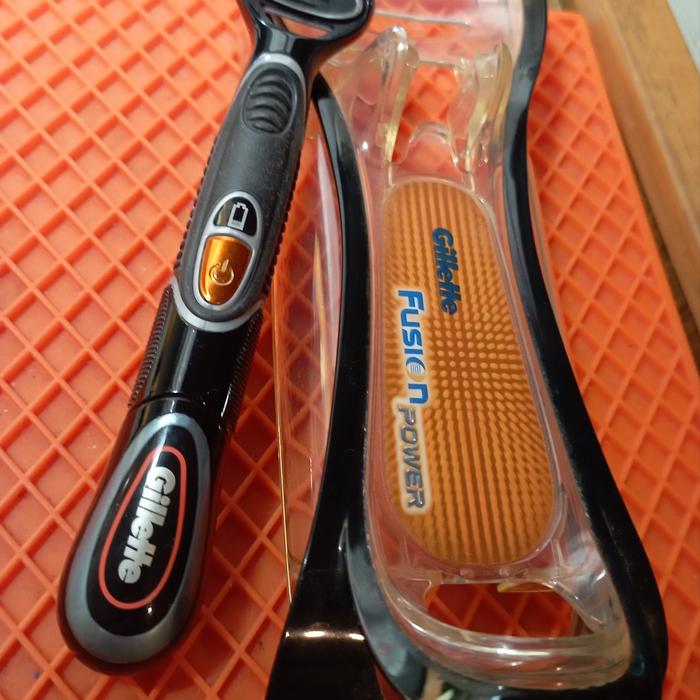 Gambar GILLETTE Fusion 5 POWER handler - Hitam dari KIN67AN undefined Tokopedia