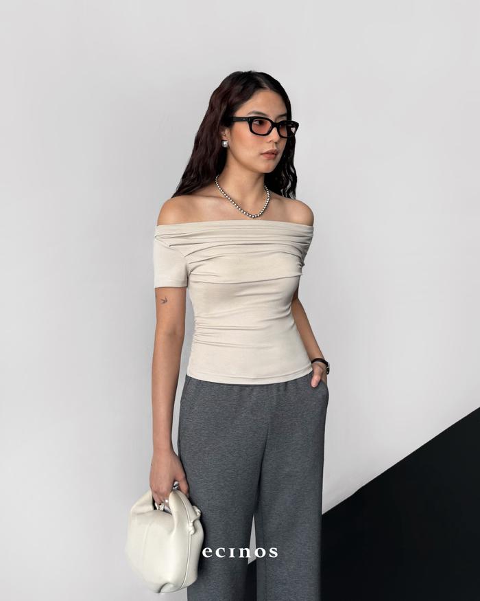 Gambar ECINOS  - CORE Fitted Off Shoulder Tencel Top - Ivory, S-M dari ecinos undefined Tokopedia