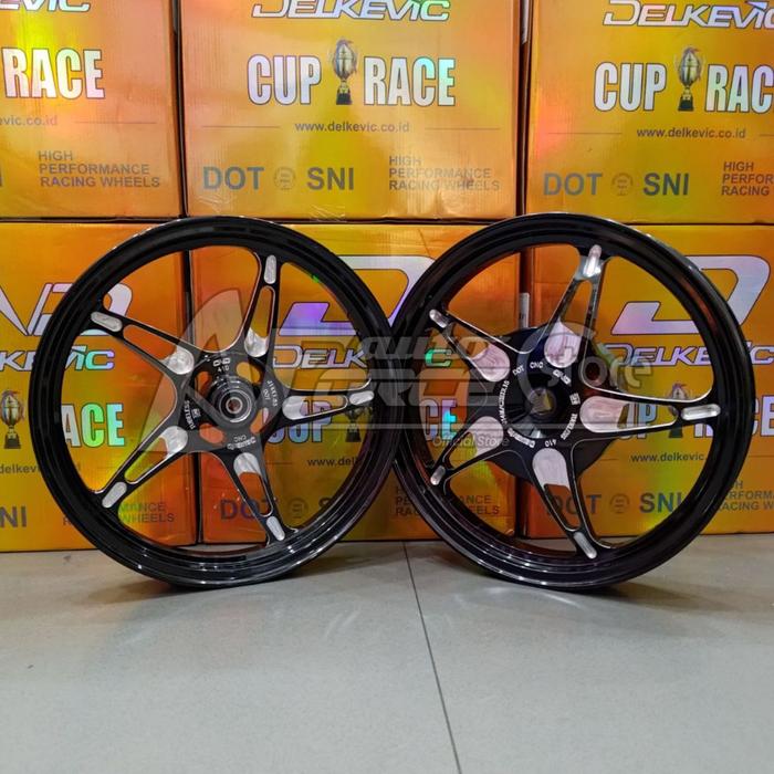 Gambar Velg Racing Palang Bintang Laut Delkevic DND K Speed / Kspeed 185 215 Ring 14 CNC Vario 110 CW 125 KZR LED 150 New Old 160 CBS Beat FI Karbu Deluxe Spacy Genio Pop Street Scoopy Mio M3 Fino J Sporty Smile Soul Original PNP - Hitam, Vario 125 / 150 dari Autoforce Store undefined Tokopedia
