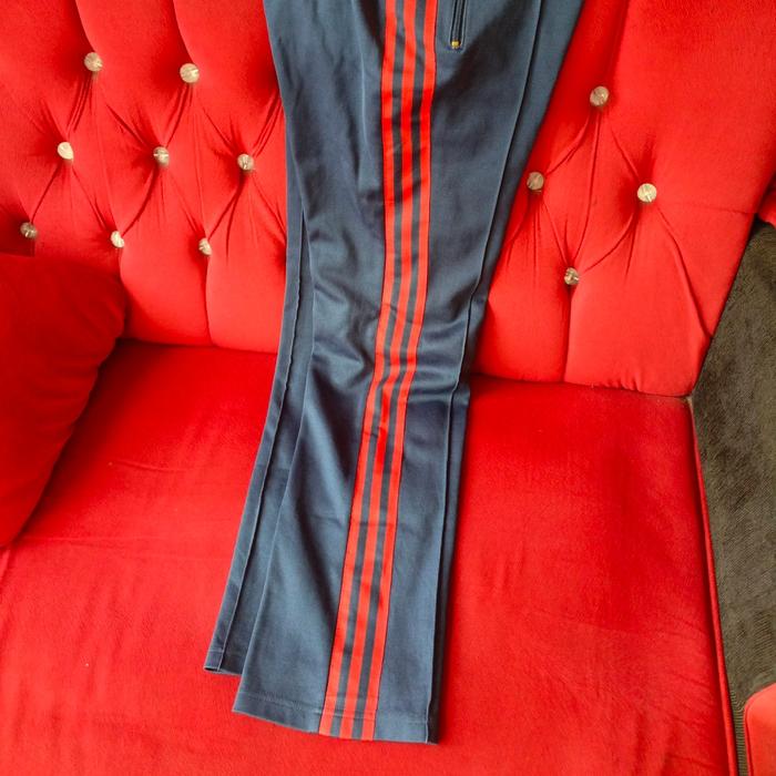 Gambar Trackpant Adid*s Second Original dari Friends Thrift undefined Tokopedia