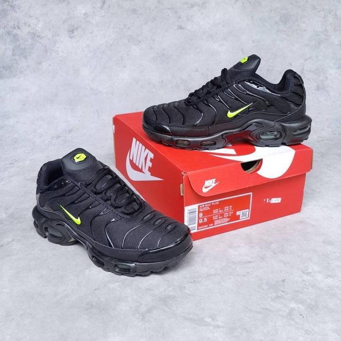 Gambar Nike Air Max Plus Tn Black Volt - Black volt, 39 dari perfectkicks. undefined Tokopedia