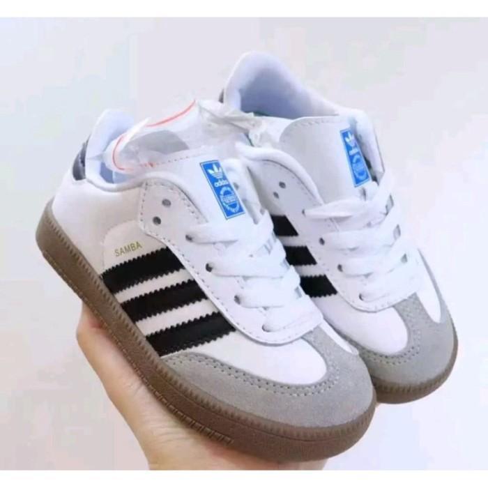 Gambar Sepatu Anak Laki Laki Perempuan New Adidas Samba Junior Sneakers Anak Terlaris - Putih Lis Hitam, 34 dari toko amabarti undefined Tokopedia