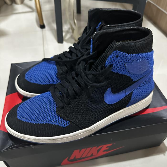 Air Jordan Retro High Flyknit Royal Blue