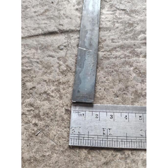 Gambar Stock Ready Plat Strip Besi 2 Mm Panjang 2 Meter Terlaris - lebar 1.5 cm dari Angrekfashion126 undefined Tokopedia