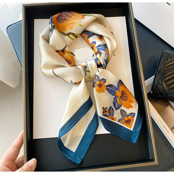 Gambar Premium Syal Sutra 70x70cm Syal silk syal leher syal tas scraf import quality aksesoris wanita - N70 Plum Biru dari Chrisant Shop undefined Tokopedia