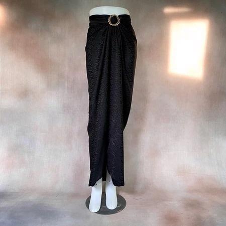 Gambar Rok Polos Lilit Dobby Premium  Modern Hitam Dan Aneka Warna Lainnya - BLACK dari Matahari Fashion Store undefined Tokopedia