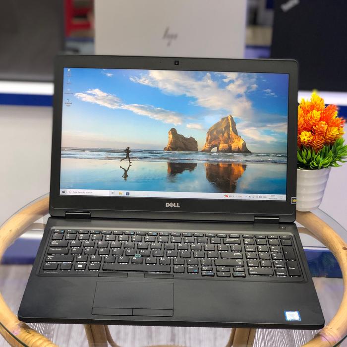 Gambar Laptop Render Dell Precision 3520 - Intel core i7 Gen 7 - Ram 16 ssd 512gb - Nvidia Quadro M620 - Second original - RAM 32 SSD 512 dari Ceratech undefined Tokopedia