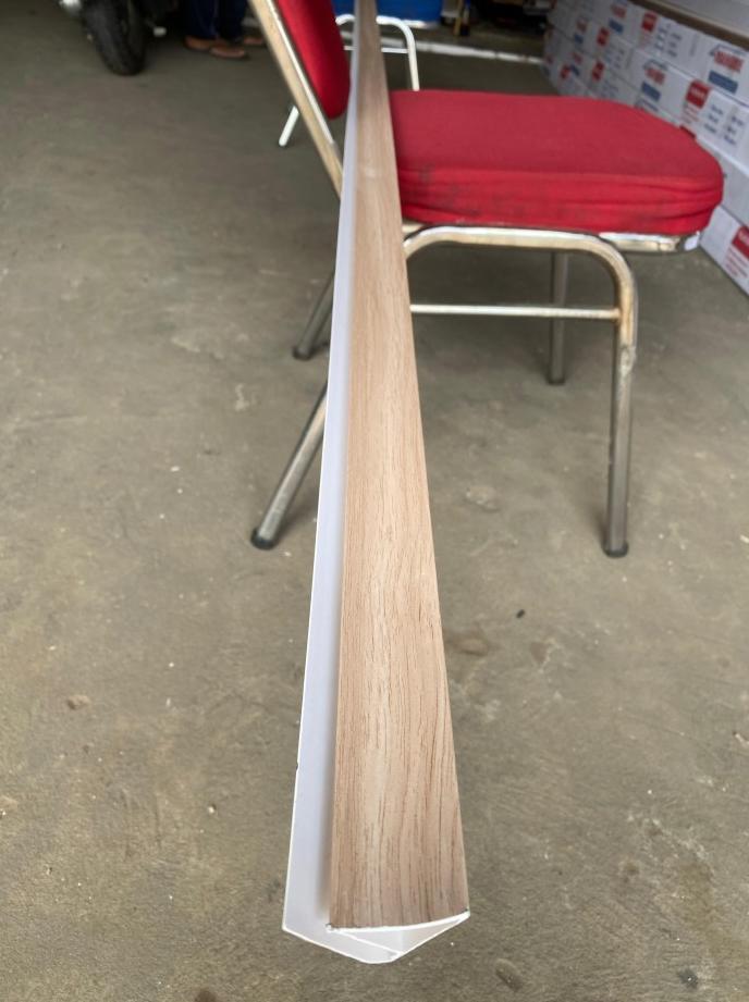 Gambar list tembok PVC list minimalis PVC list pinggir PVC motif kayu laminated doff - lengkung 9 dari Saebah Shop undefined Tokopedia