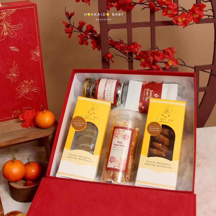 Gambar Phoenix Hamper CNY HAMPER 2025 - Set A dari Hokkaido Baby Bakeshop undefined Tokopedia