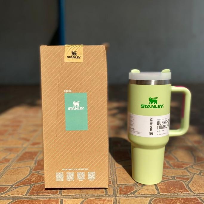 Gambar Promo Tumbler Stanley Quencher 1200Ml / Botol Num Panas Dan Dingin !! - Hijau dari FRESH F1NDS undefined Tokopedia