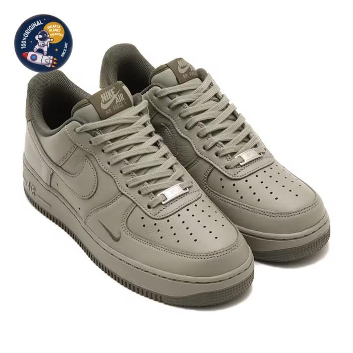 nike air force 1 lv8 utility grey