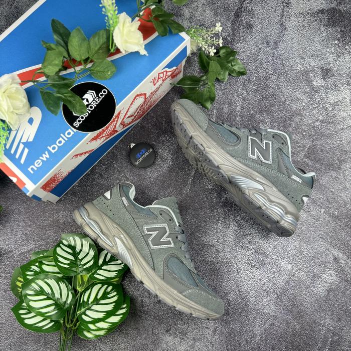 Gambar Sepatu Sneakers Olahraga Pria Casual Running Lari New Balance 2002r Dark Gray - Dark Gray, 39 dari Scostore undefined Tokopedia