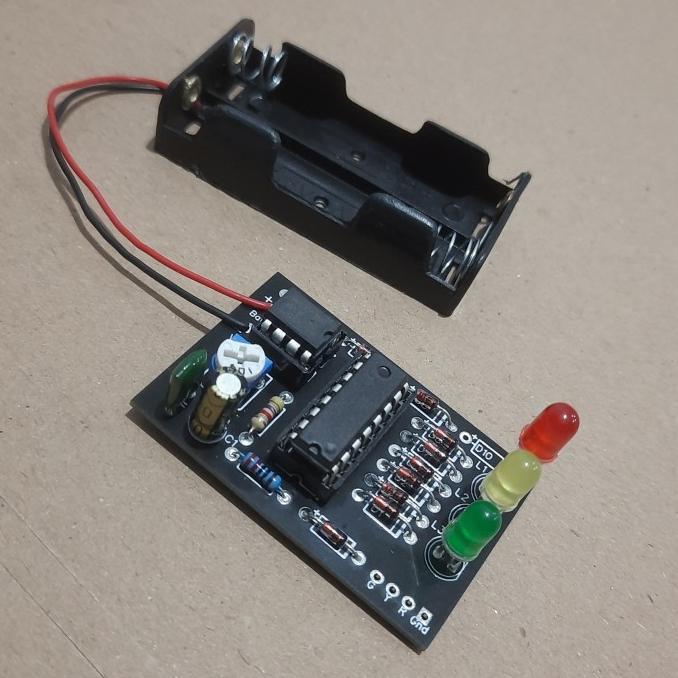 Gambar Kit mini traffic light lampu lalu lintas miniatur LED flipflop - Jadi - no modul dari Orca Figure undefined Tokopedia